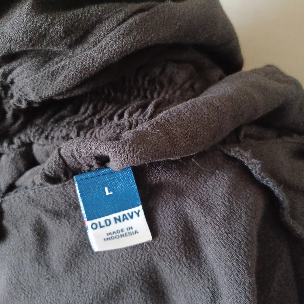 DONATING SOON!Old Navy Ruffle Top - Picture 5 of 5